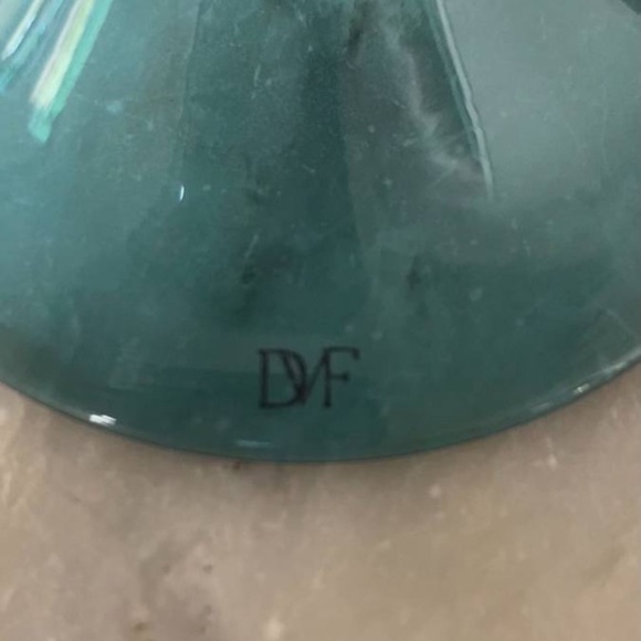 DVF:  Diane von Fürstenberg High Rise Wine Glasses, Set of 7 NEW - Picture 4 of 5
